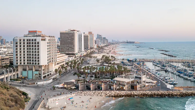 Carlton Tel Aviv, Tel Aviv Seafront